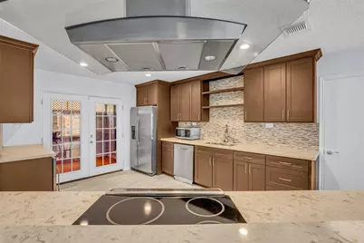 1806 Meadowlocke Lane, Sugar Land, TX 77478 - Photo 10