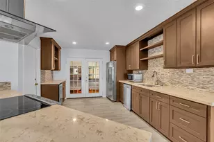 1806 Meadowlocke Ln, Sugar Land, TX 77478 - Photo 20