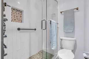 1806 Meadowlocke Ln, Sugar Land, TX 77478 - Photo 34