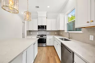 1530 W 34th St, Houston, TX 77018 - Photo 10