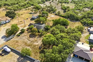 4672 Rakowitz Rd, Adkins, TX 78101 - Photo 20