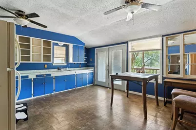 4672 Rakowitz Road, Adkins, TX 78101 - Photo 10