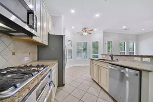 6523 Monrovia Ln, Sugar Land, TX 77479 - Photo 12