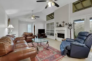 1912 Trixie Ln, Houston, TX 77042 - Photo 4