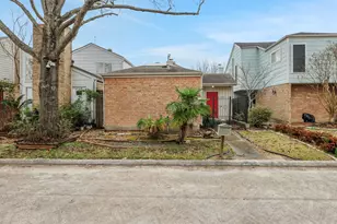 1912 Trixie Ln, Houston, TX 77042 - Photo 16