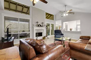 1912 Trixie Ln, Houston, TX 77042 - Photo 6