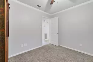 1912 Trixie Ln, Houston, TX 77042 - Photo 12