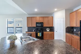 11103 Avery Oaks Ln, Richmond, TX 77406 - Photo 8