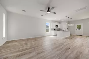 8 Donna Ct, Brookshire, TX 77423 - Photo 6