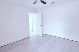 12123 Plumpoint Dr, Houston, TX 77099 - Photo 18