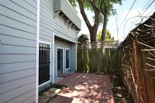 9526 Val Verde St, Houston, TX 77063 - Photo 36