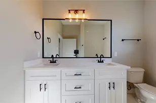 806 E 39th St, Houston, TX 77022 - Photo 40