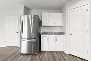 105 Avalon Dr, Huntsville, TX 77320 - Photo 12