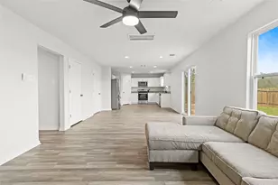 105 Avalon Dr, Huntsville, TX 77320 - Photo 8