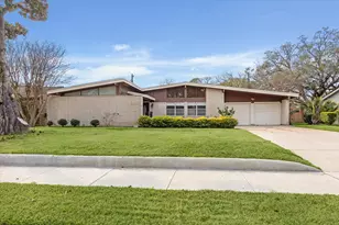 3310 Longfield Cir, Houston, TX 77063 - Photo 1