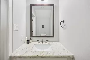 814 W 21st St, Houston, TX 77008 - Photo 12