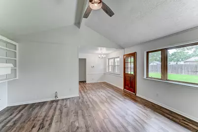 806 S Hyannis Port Street, Crosby, TX 77532 - Photo 14