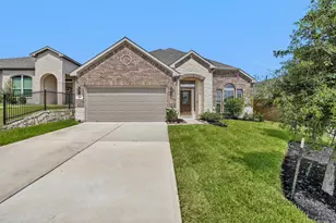 760 Yellow Birch Ln, Conroe, TX 77304 - Photo 2