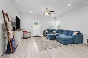 760 Yellow Birch Ln, Conroe, TX 77304 - Photo 12