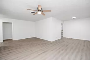 731 Dunwick Ln, Pasadena, TX 77502 - Photo 2