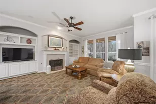 326 Creekwood W, Montgomery, TX 77356 - Photo 8