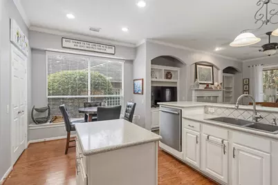 326 Creekwood W, Montgomery, TX 77356 - Photo 14