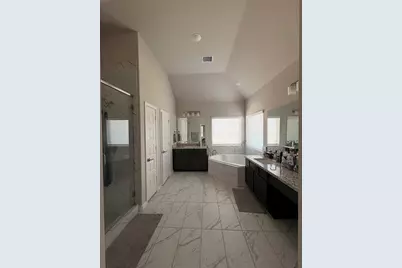 11904 Lawton Creek Lane, Houston, TX 77051 - Photo 8
