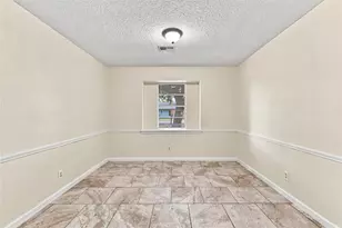 426 Corley Dr, Highlands, TX 77562 - Photo 12