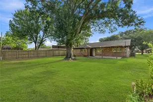 426 Corley Dr, Highlands, TX 77562 - Photo 38