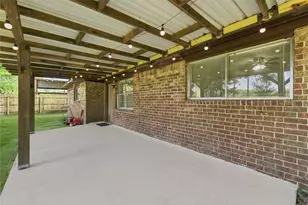 426 Corley Dr, Highlands, TX 77562 - Photo 36