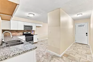 426 Corley Dr, Highlands, TX 77562 - Photo 8