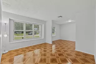423 Starborrough Dr, League City, TX 77573 - Photo 6