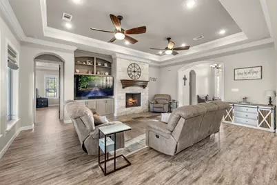 726 Stallion Circle, Angleton, TX 77515 - Photo 10