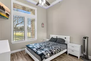 726 Stallion Cir, Angleton, TX 77515 - Photo 34