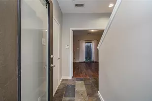 1609 Welch St, Houston, TX 77006 - Photo 32