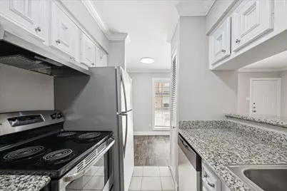 201 Emerson Street #5, Houston, TX 77006 - Photo 2