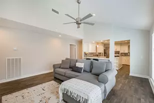 13919 Swiss Hill Dr, Houston, TX 77077 - Photo 14