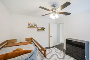 13919 Swiss Hill Dr, Houston, TX 77077 - Photo 22