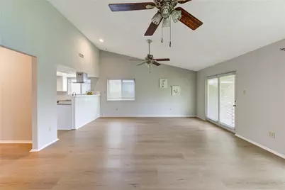 10523 Towne Square Road, Sugar Land, TX 77498 - Photo 8