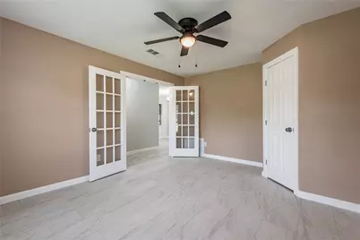 607 Debbie Lane, Alvin, TX 77511 - Photo 18