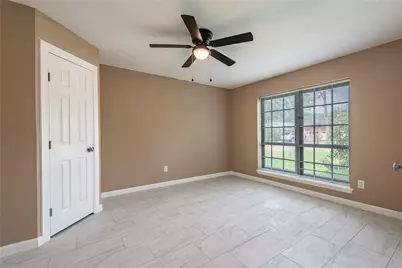 607 Debbie Lane, Alvin, TX 77511 - Photo 16