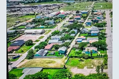 5724 Ave T, Galveston, TX 77550 - Photo 1