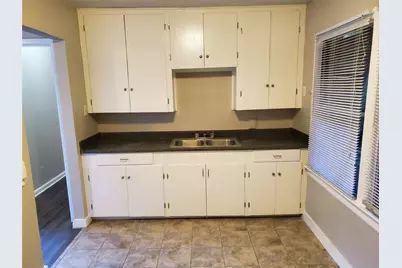 5318 Doulton Drive, Houston, TX 77033 - Photo 12