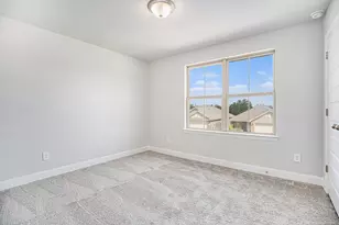 10 Greenbriar Loop, Angleton, TX 77515 - Photo 12