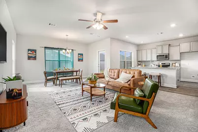 10 Greenbriar Loop, Angleton, TX 77515 - Photo 2