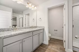 10 Greenbriar Loop, Angleton, TX 77515 - Photo 10