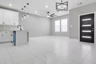 8216 Locksley Rd, Houston, TX 77078 - Photo 4