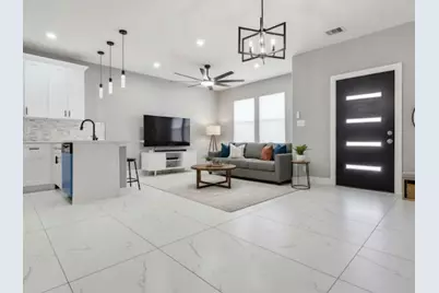 8216 Locksley Road #B, Houston, TX 77078 - Photo 6