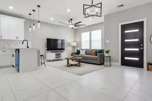 8216 Locksley Rd, Houston, TX 77078 - Photo 6