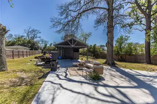 505 E Strauss St, Bellville, TX 77418 - Photo 16